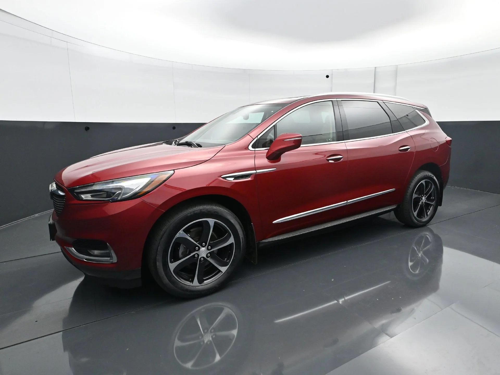 Used 2020 Buick Enclave Essence with VIN 5GAEVAKW4LJ294856 for sale in Roseville, Minnesota