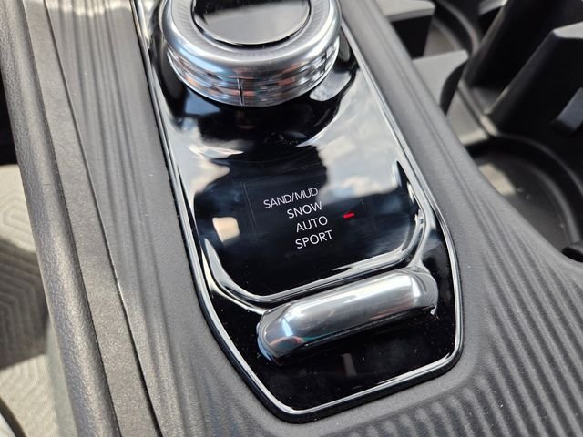 New 2026 Hydro Blue Pearl-Coat Exterior Paint Jeep Laredo image 17