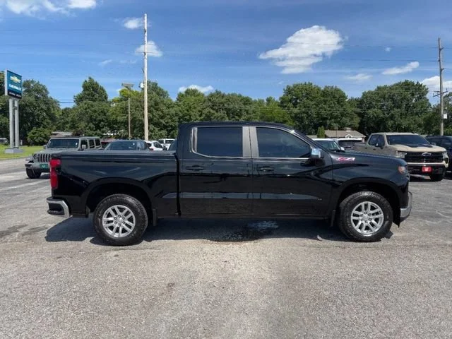 Used 2020 BLACK Chevrolet LT image 6