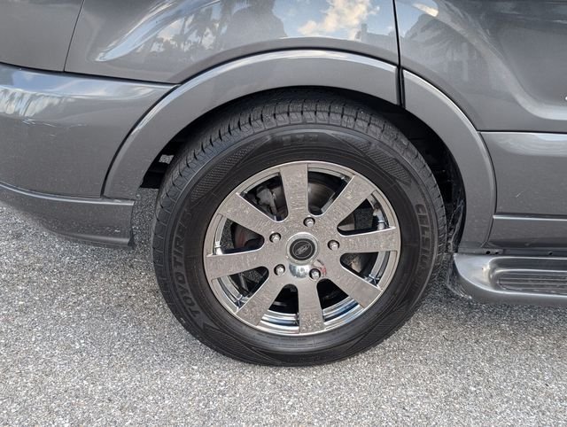 Used 2015 Black Ford Base image 4