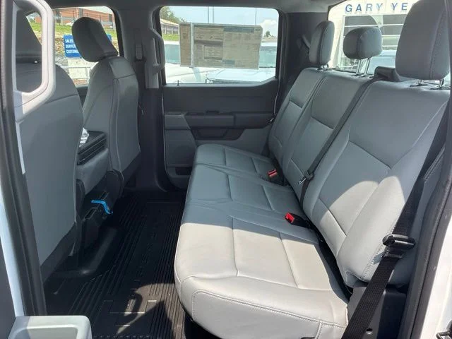 New 2026 Oxford White Ford F-250® XL image 20