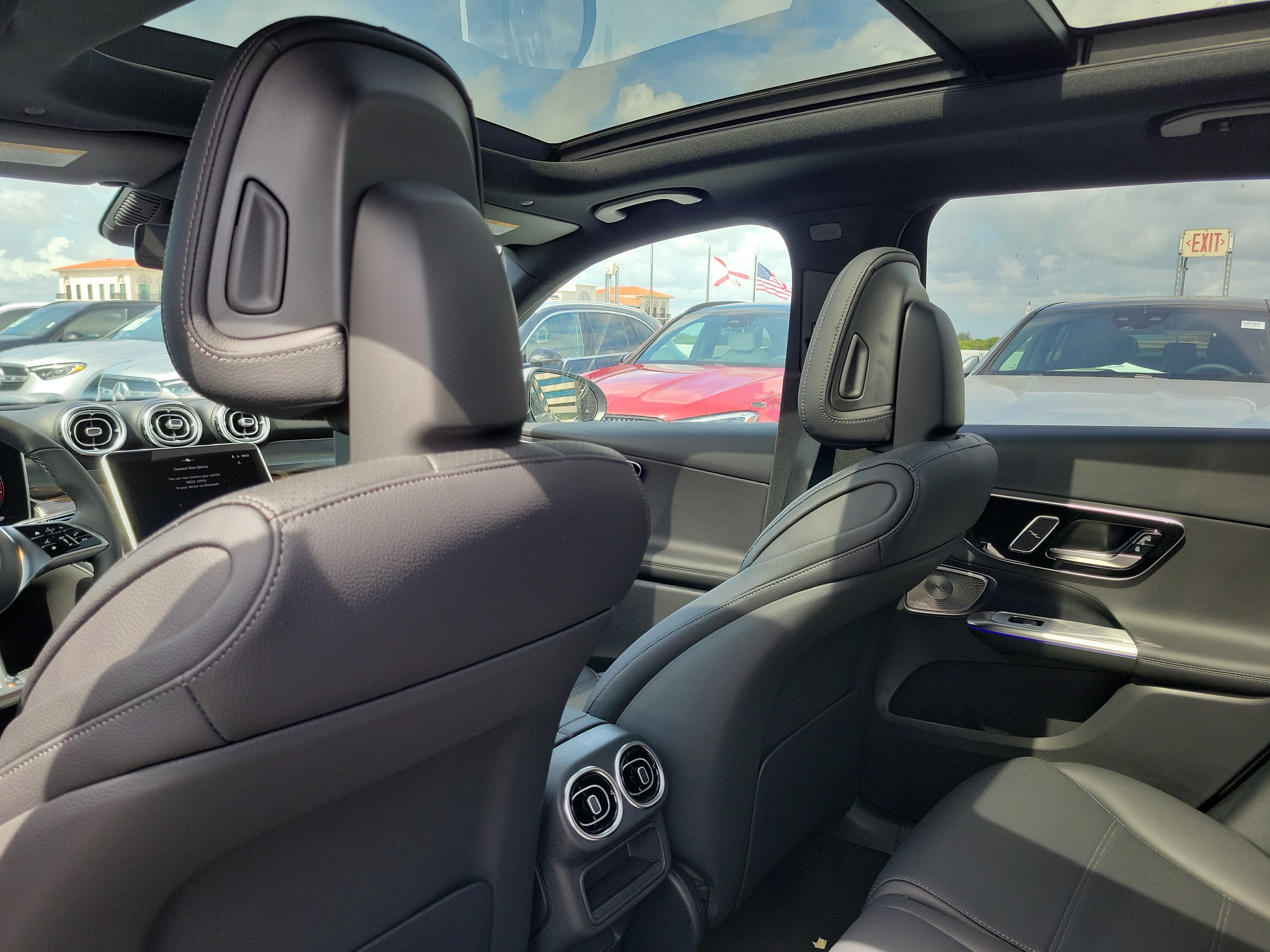 New 2026 Cirrus Silver Metallic Mercedes-Benz GLC 300 image 36
