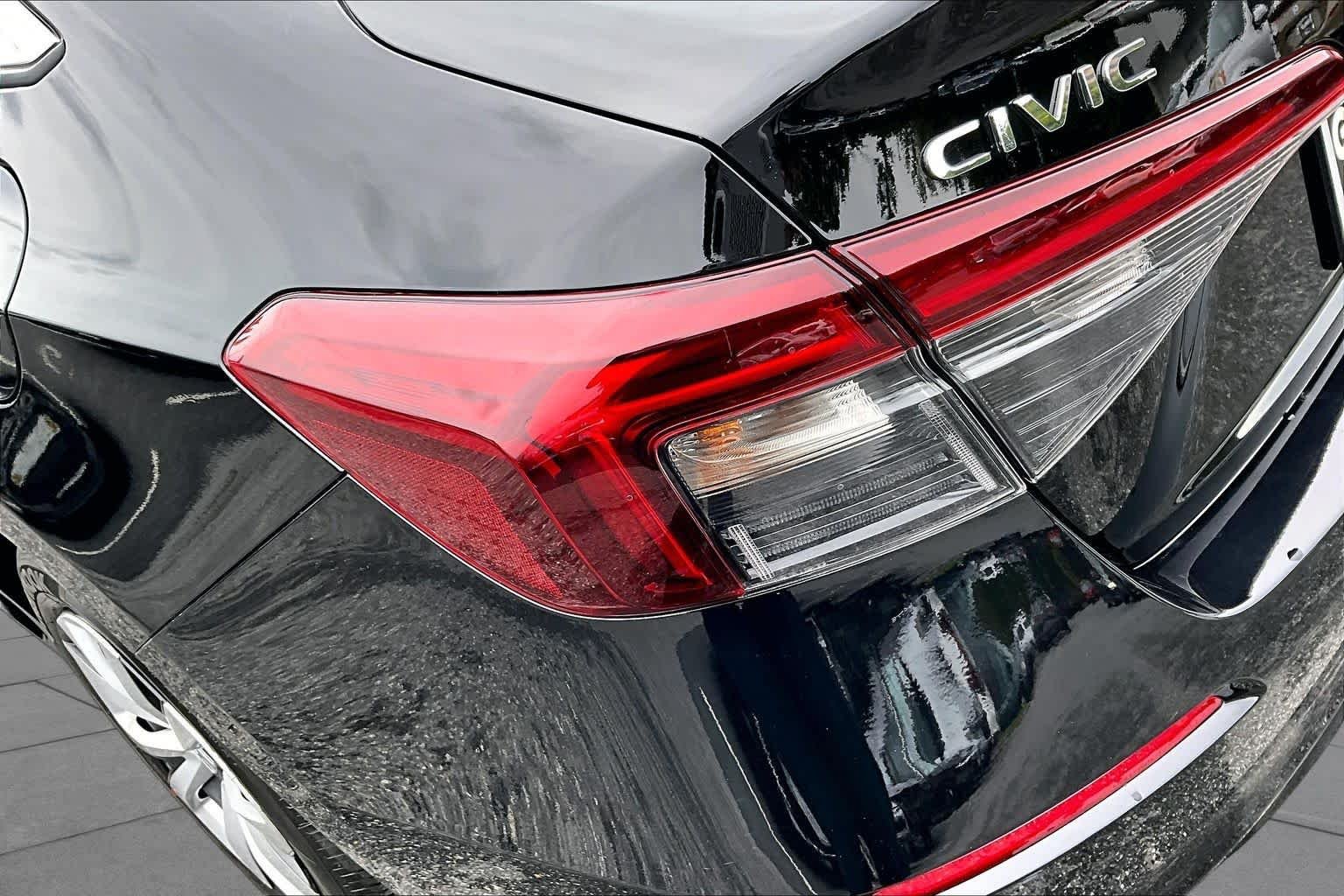 Used 2025  Honda LX image 26