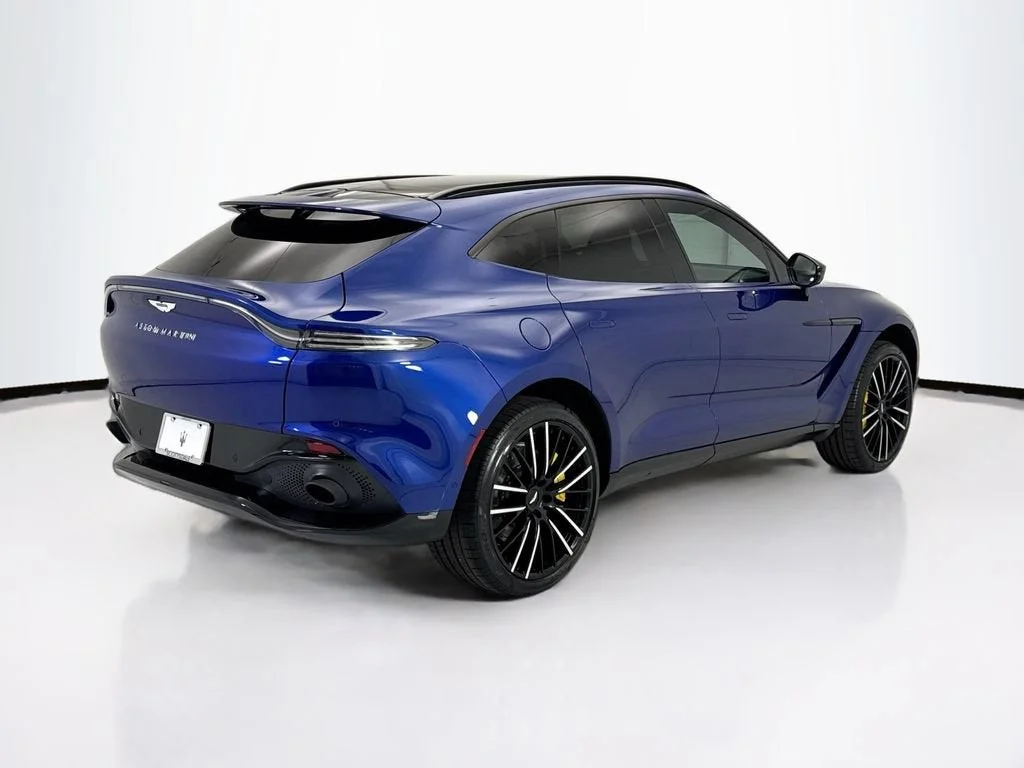 Used 2023 Total price does not include government fees, titling fee, taxes, and any finance charges. Price is Aston Martin  image 5