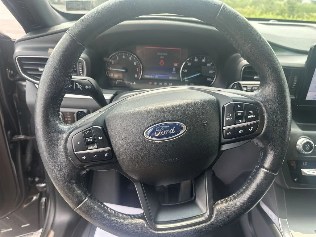 Used 2020 Gray Ford XLT image 21