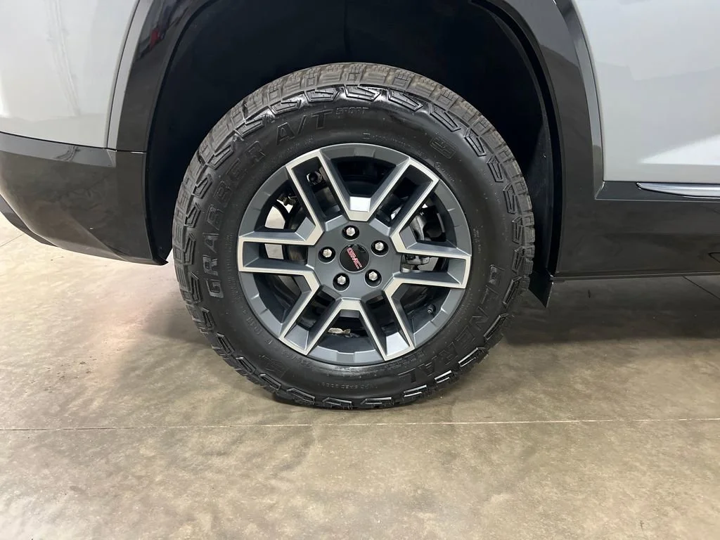 2026 GMC Terrain AT4 - Photo 10