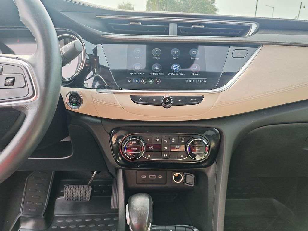 Used 2022 White Buick Select image 21