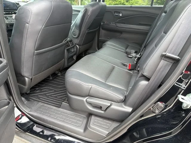 Used 2021 Black Honda AWD EX-L image 21