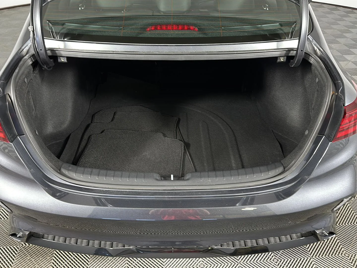 Used 2023 Gravity Gray Kia GT-Line image 15