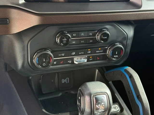 Used 2022 Gray Ford Outer Banks image 17