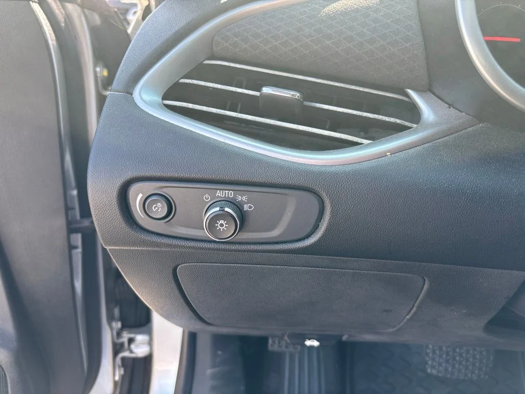 Used 2018 Silver Chevrolet LS image 13