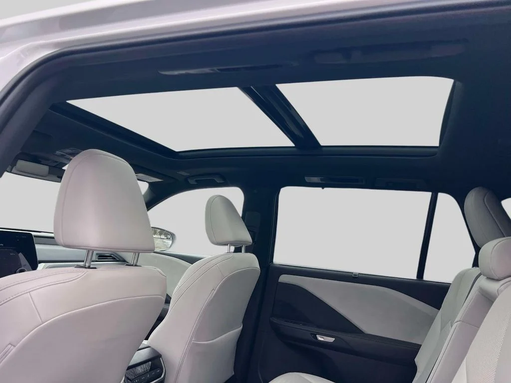 2025 Lexus TX Premium - Photo 15