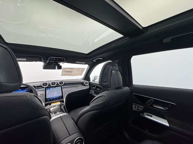 New 2026 Polar White Mercedes-Benz GLC 300 image 41