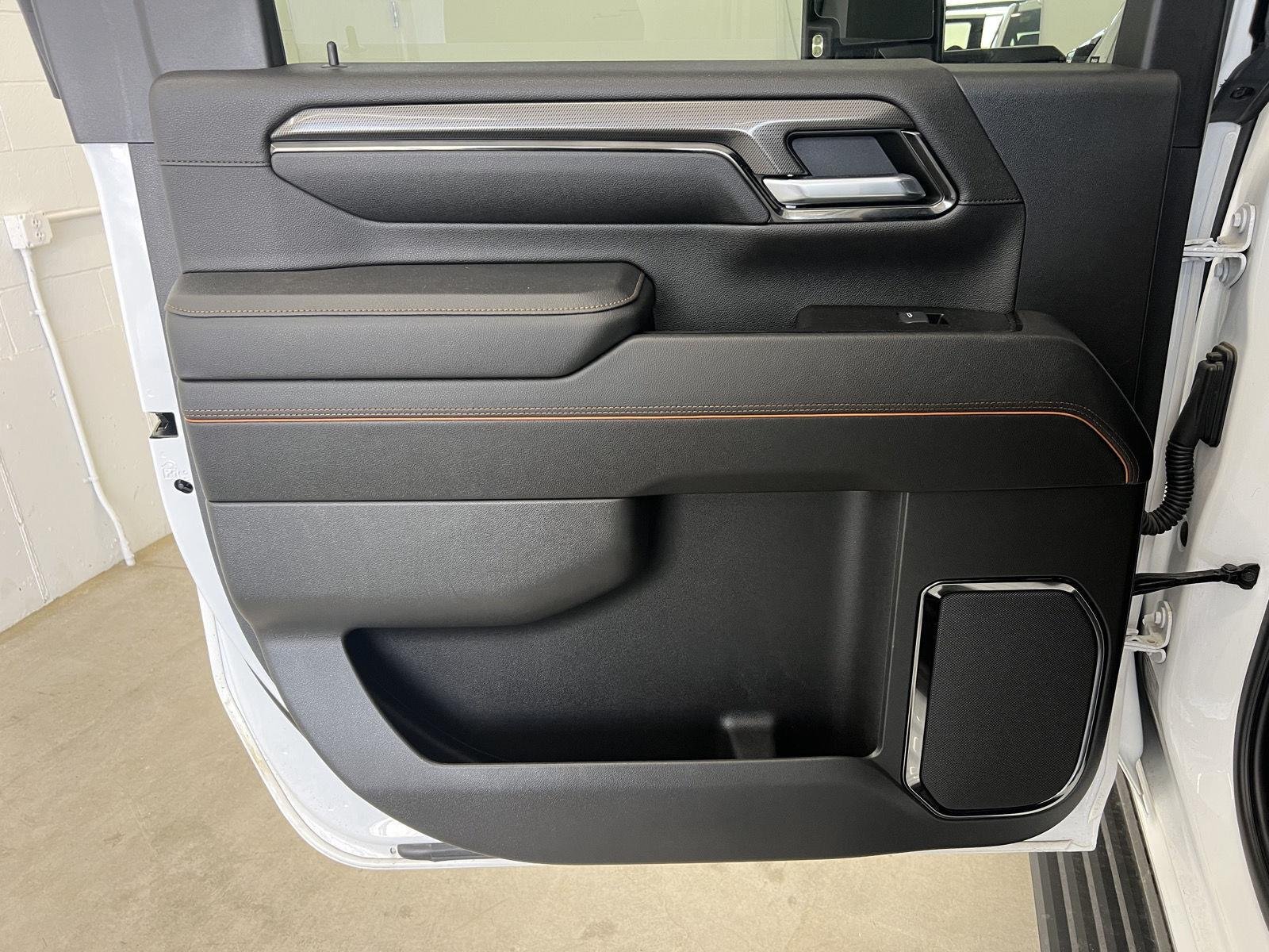 Used 2024 Summit White GMC AT4 image 26