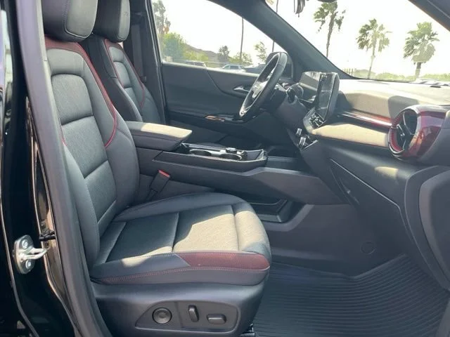 Used 2025 Mosaic Black Metallic Chevrolet RS image 22