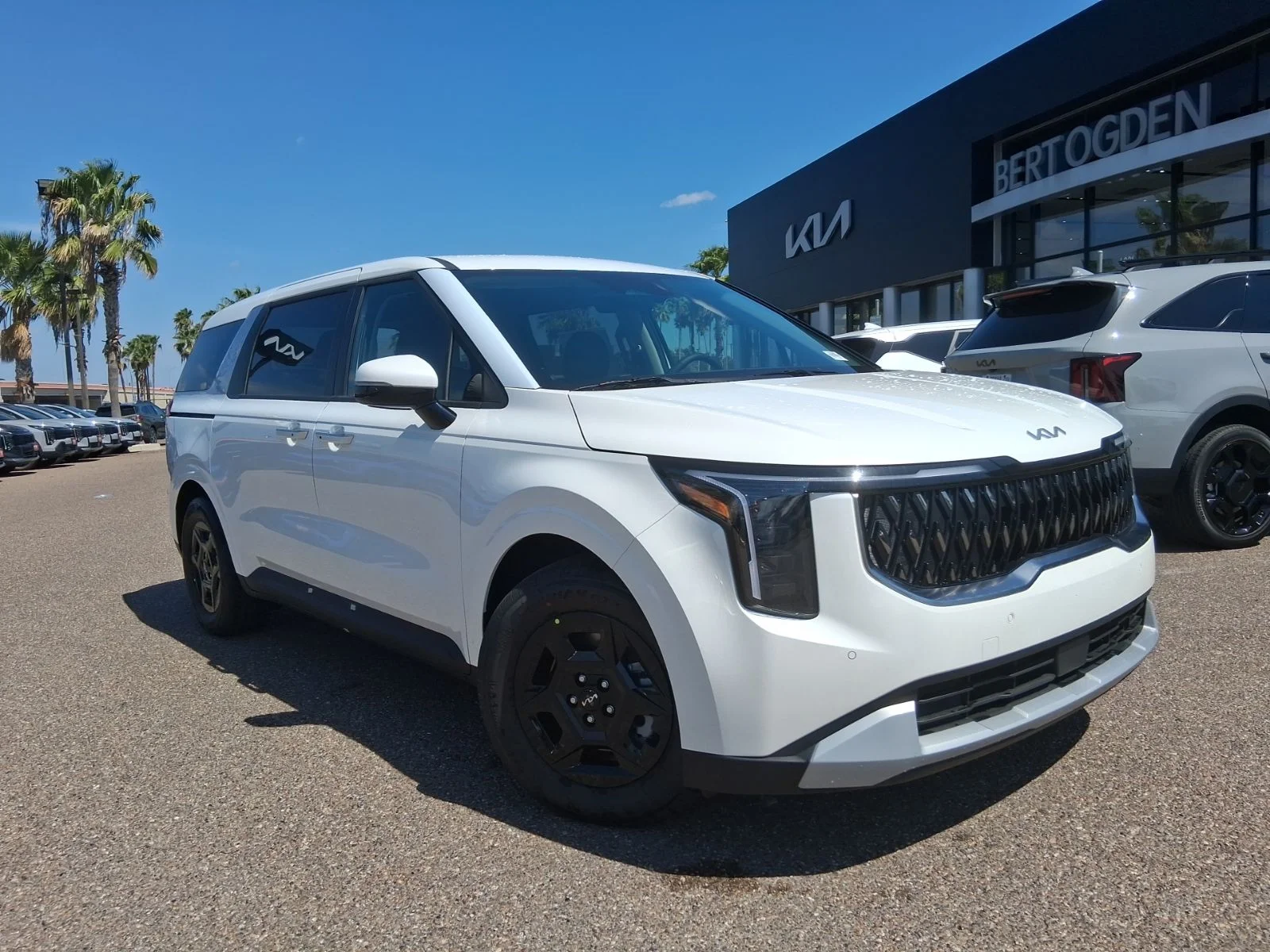 2027 Kia Carnival LXS
