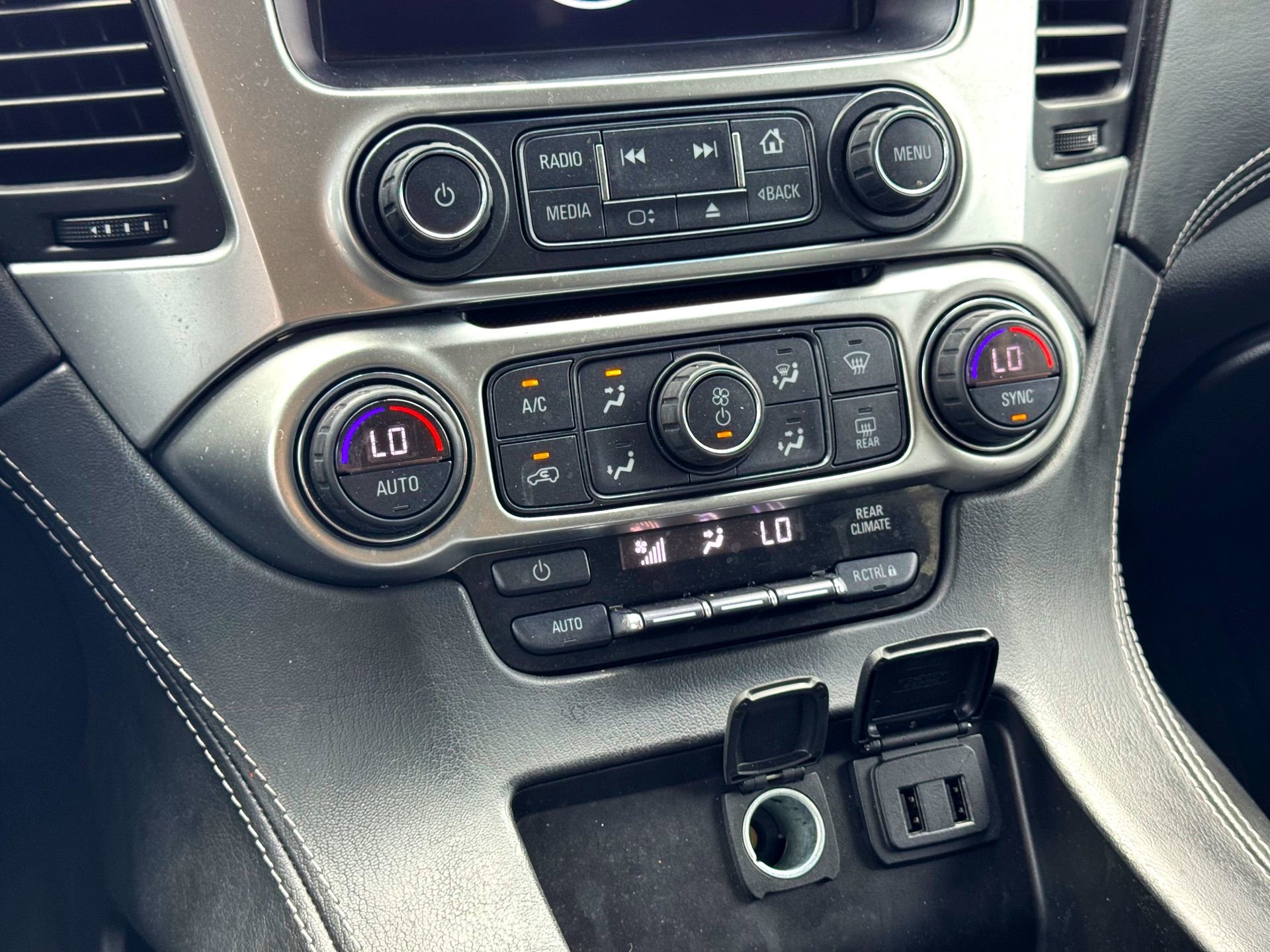Used 2018 SUMMIT WHITE Chevrolet LS image 27
