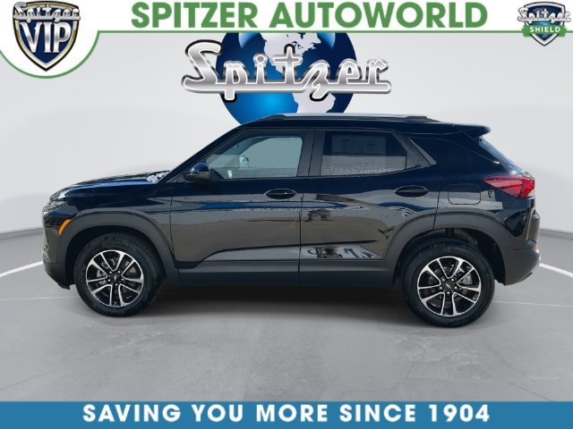 New 2026 Mosaic Black Metallic Chevrolet LT image 5
