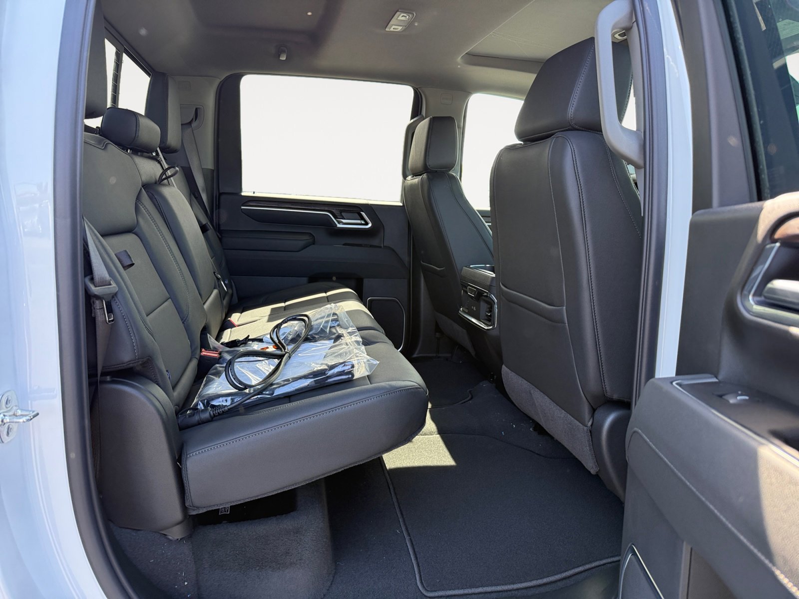 New 2026 Summit White GMC SLT image 18
