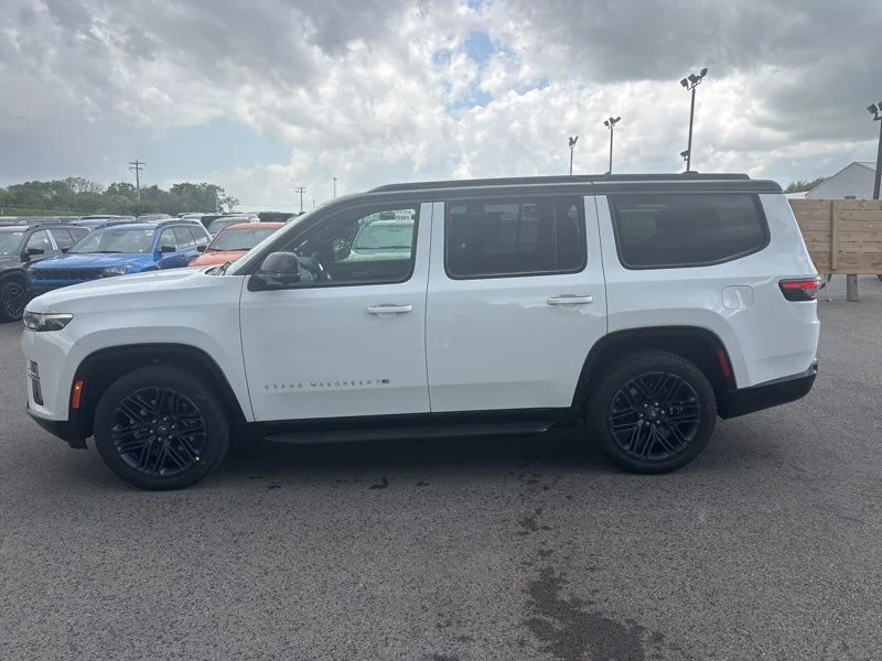New 2026 Bright White Clear-Coat Exterior Paint Jeep 85th Anniversary Edition image 6