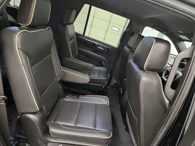 Used 2025 Black Chevrolet Premier image 40