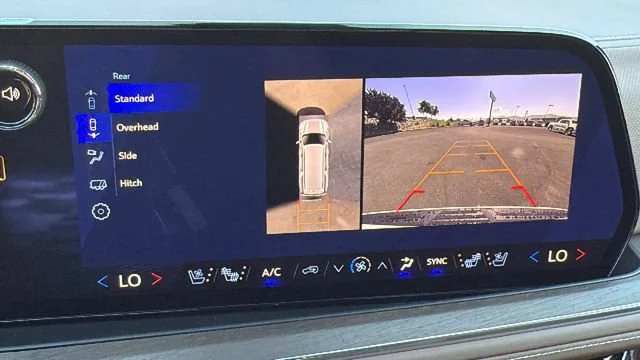 2026 Chevrolet Suburban High Country - Photo 16
