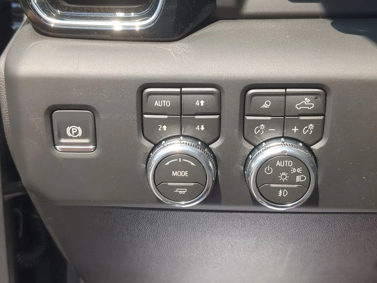 New 2026 Titanium Rush Metallic GMC Denali image 18