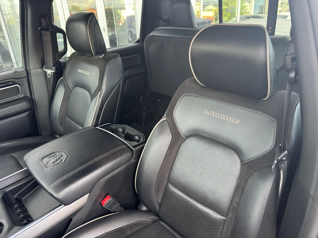 Used 2022 Granite Crystal Metallic Clearcoat Ram Laramie image 37