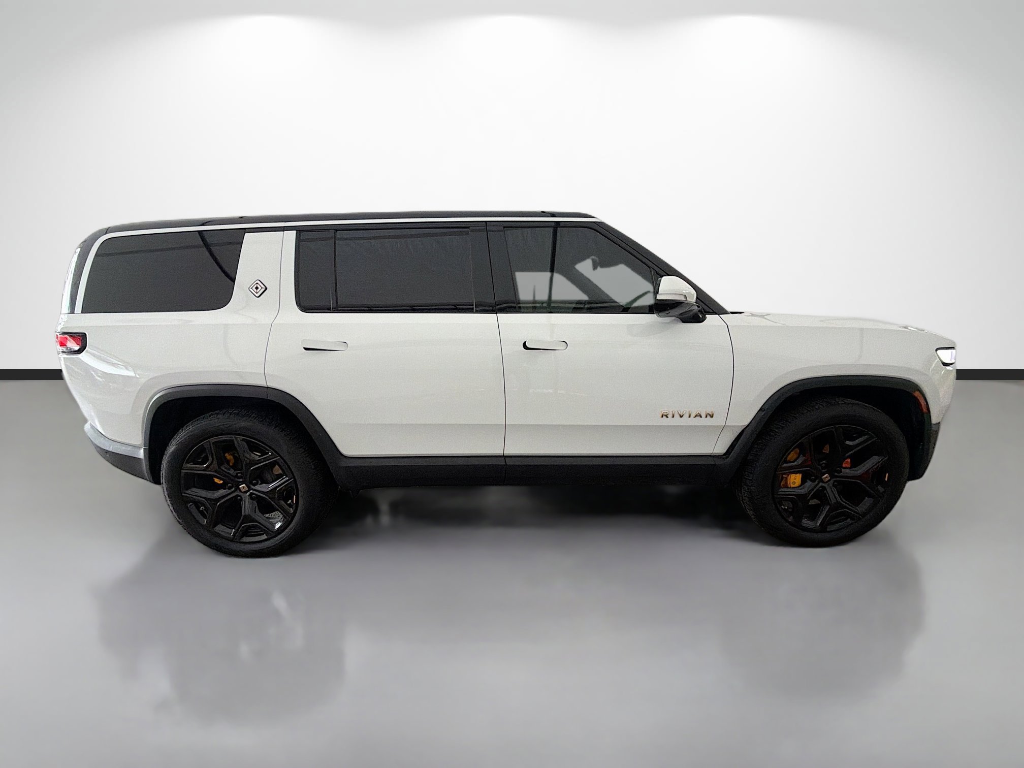 Used 2023 Rivian R1S Adventure with VIN 7PDSGABA0PN025356 for sale in Tampa, FL