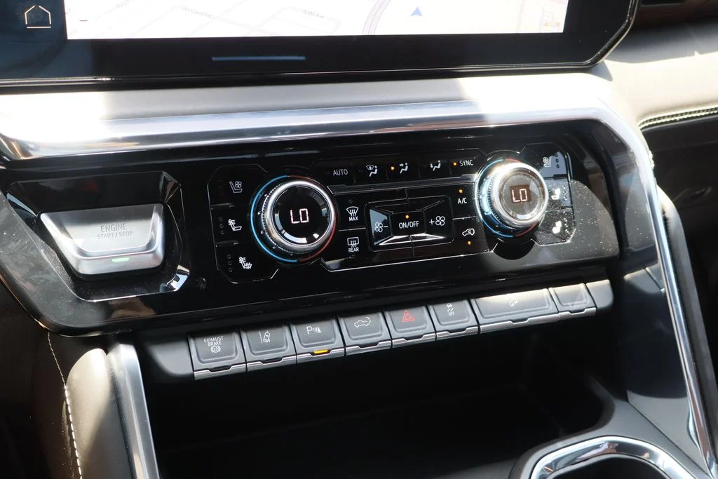Used 2024 Silver GMC Denali Ultimate image 19
