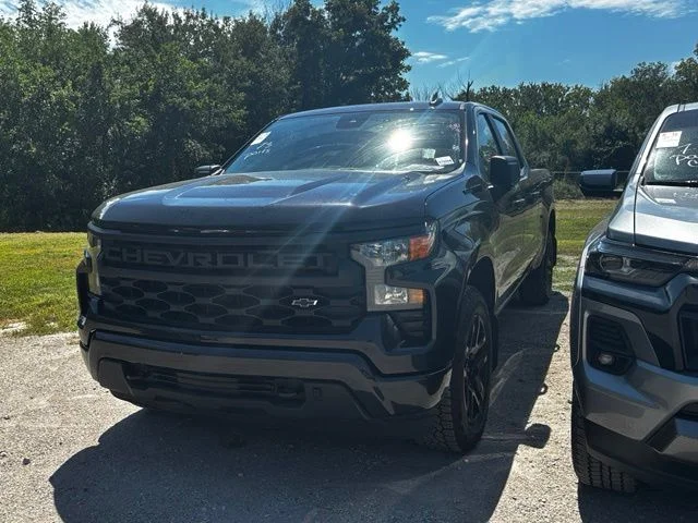 Used 2023 Gray Chevrolet Custom image 3