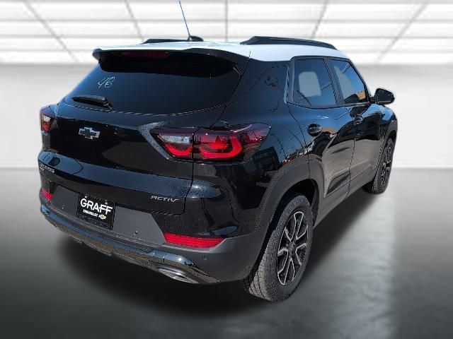 New 2026 Mosaic Black Metallic Chevrolet ACTIV image 33