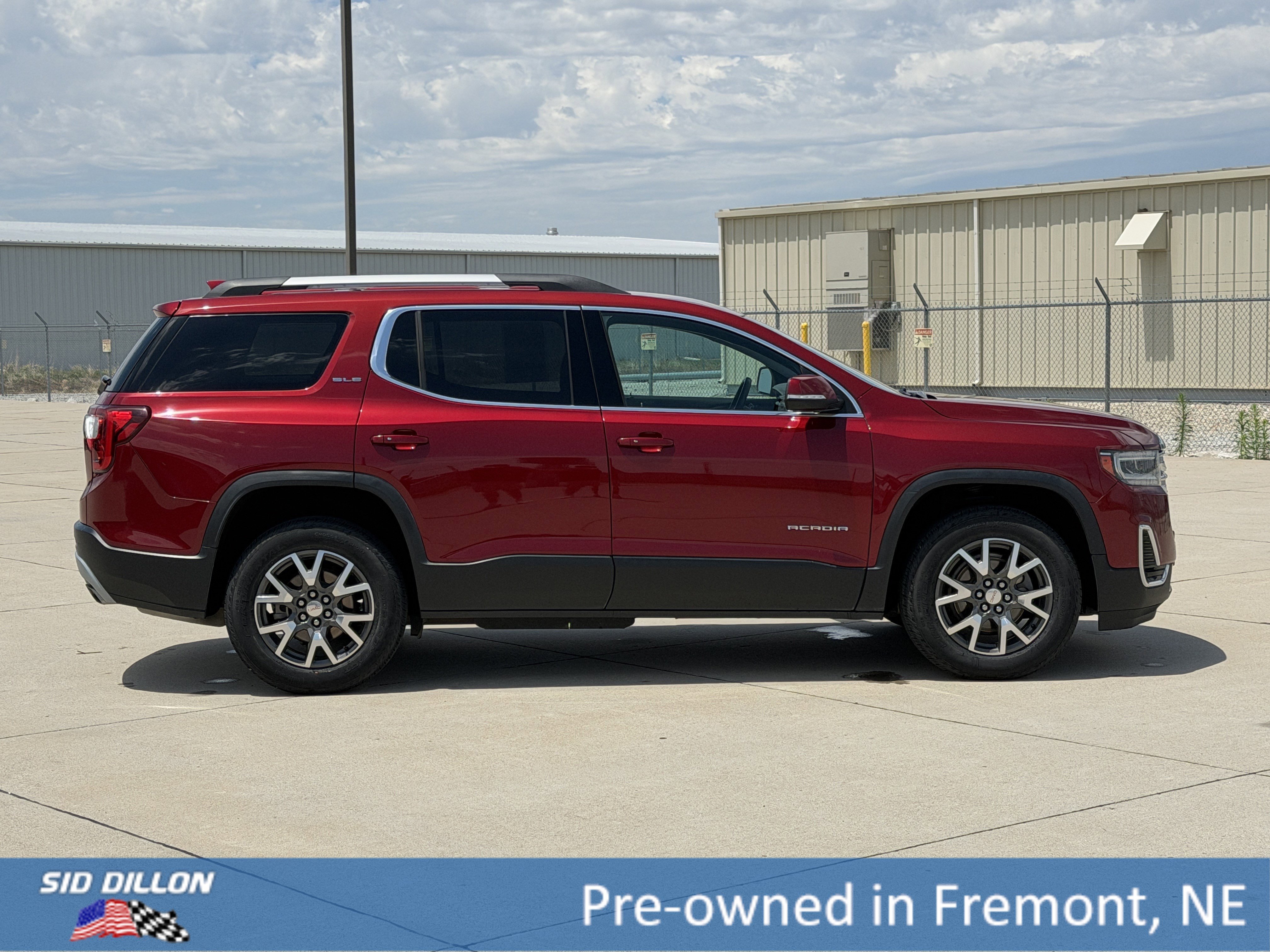 Used 2020 Red Quartz Tintcoat GMC SLE image 3