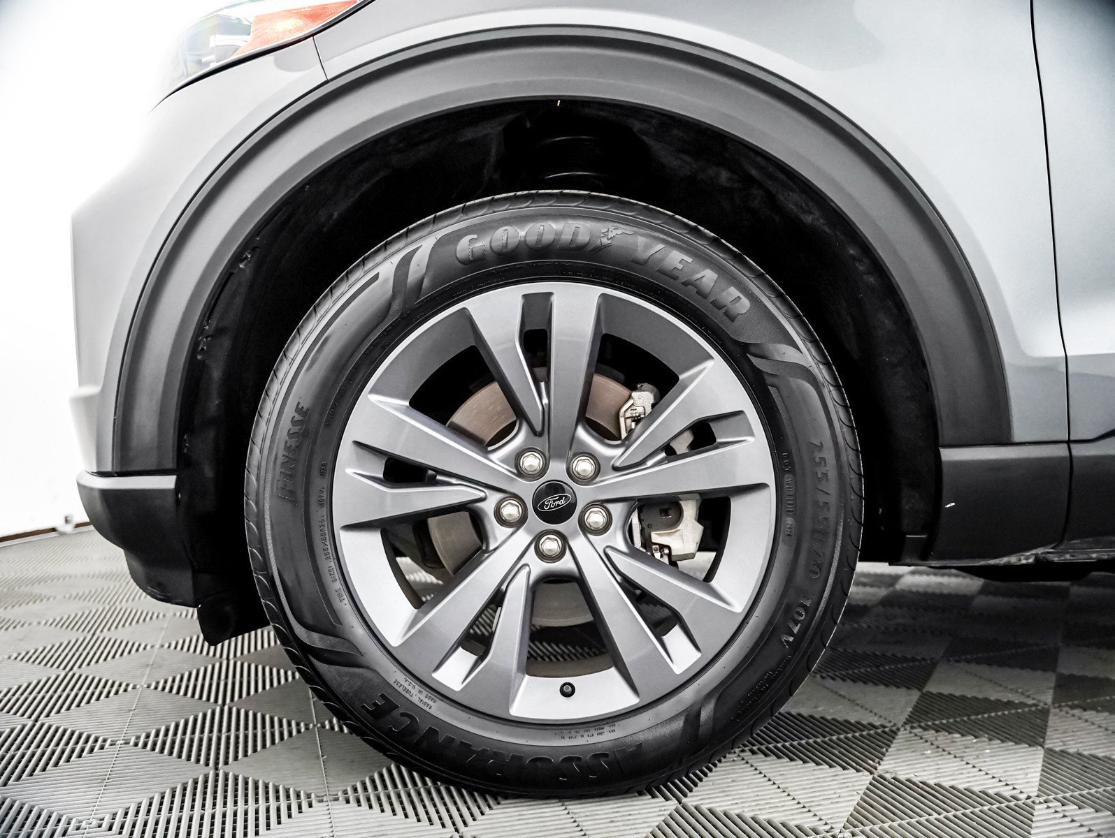 Used 2022 Gray Ford XLT 4WD image 4