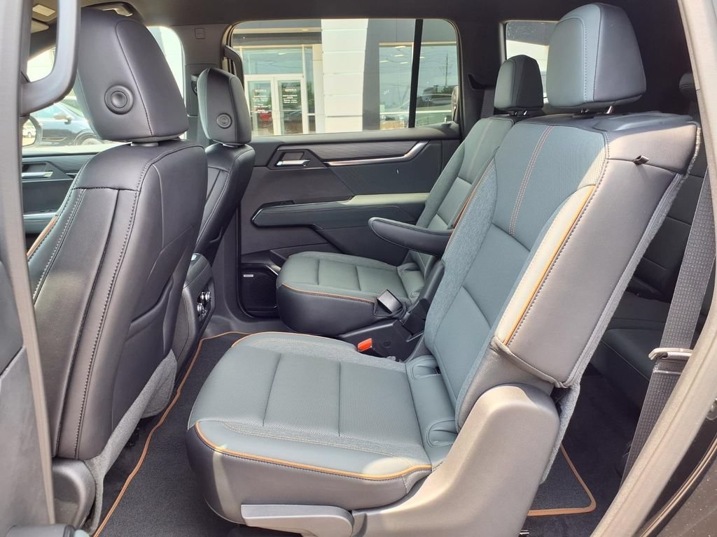2025 GMC Acadia AT4 - Photo 15