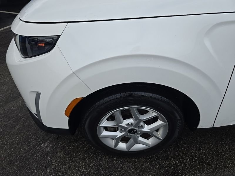 Used 2024 White Kia LX image 10