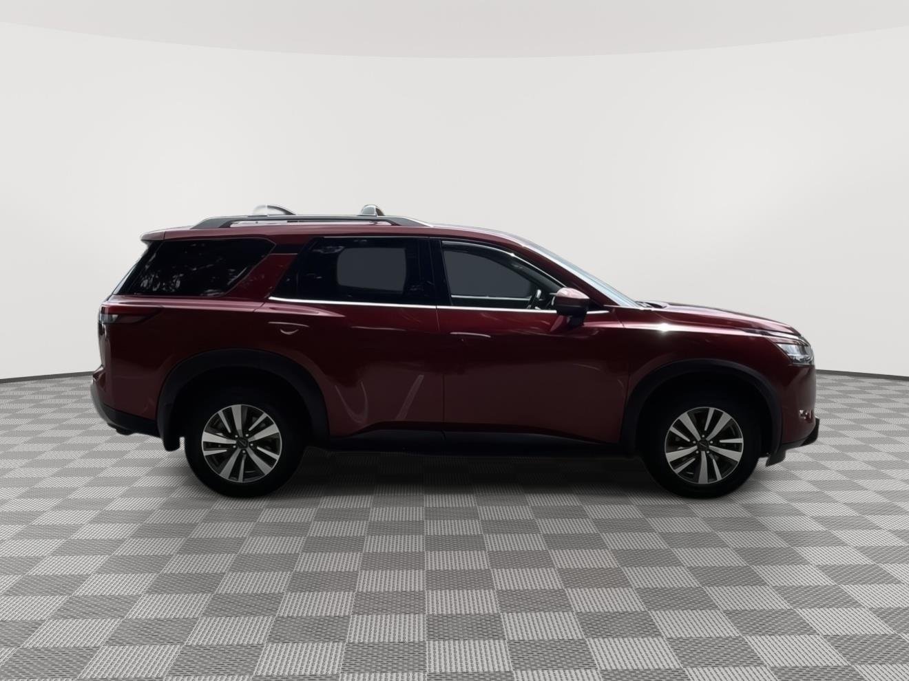Used 2024 Scarlet Ember Nissan SL image 4