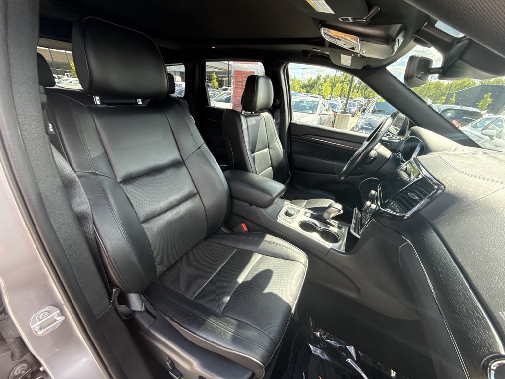 Used 2021 Silver Jeep Overland image 24