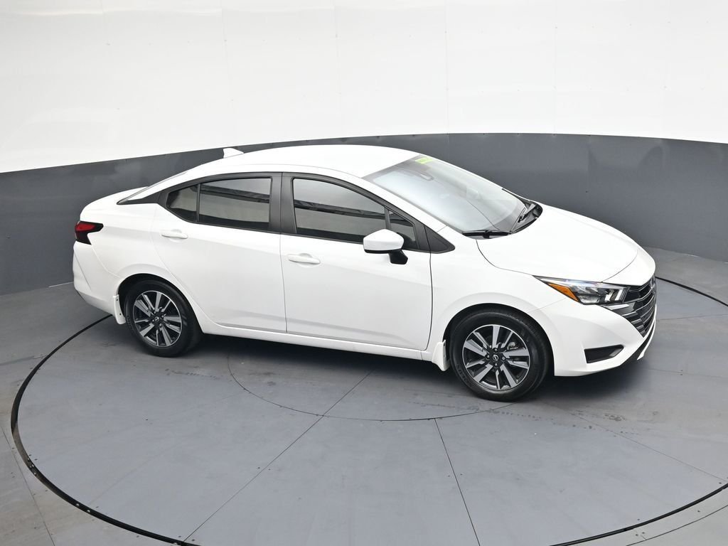 Used 2025 White Nissan 1.6 SV image 34