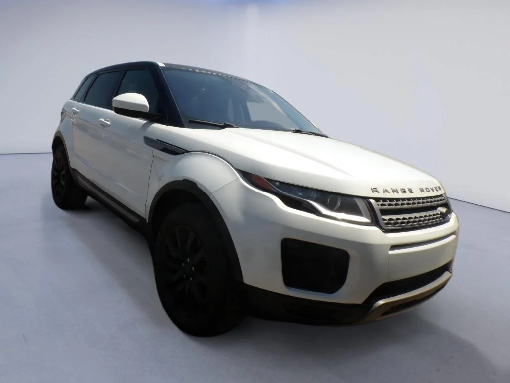 Used 2018 Fuji White Land Rover SE image 3