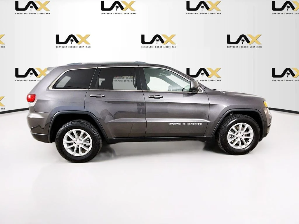 Used 2021 Gray Jeep Laredo E image 8