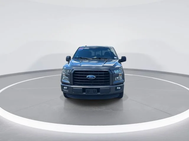 Used 2016 Gray Ford XLT image 2