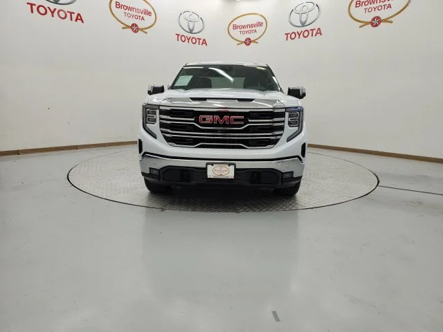 Used 2026 White GMC SLT image 4