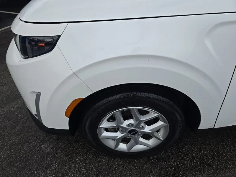 Used 2024 White Kia LX image 10
