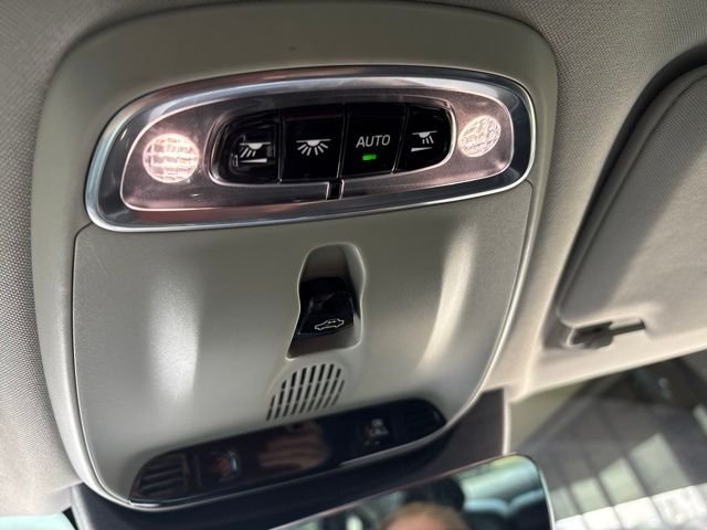 Used 2018 Gray Volvo T5 Momentum image 11