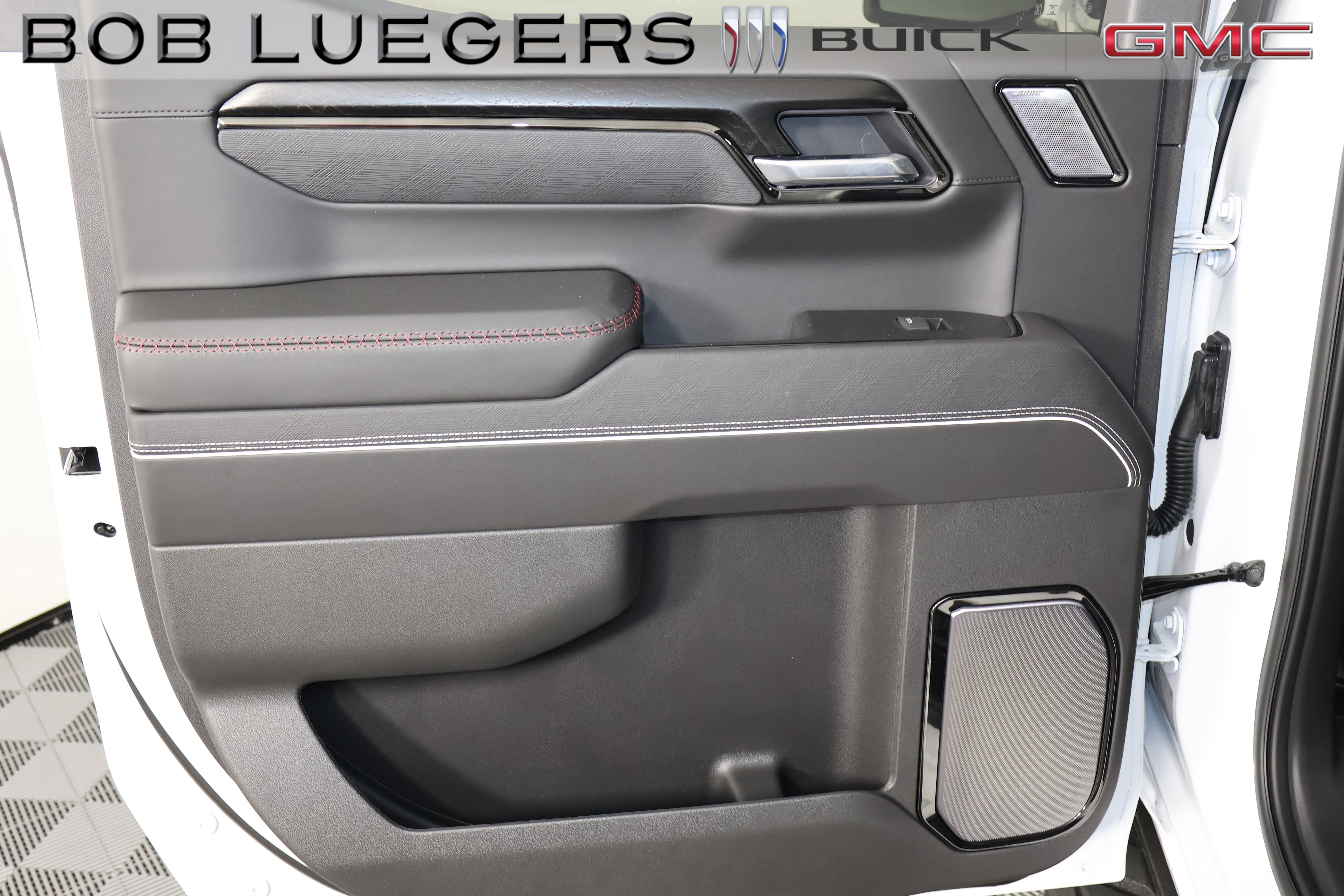 2026 GMC Sierra 1500 AT4X - Photo 17
