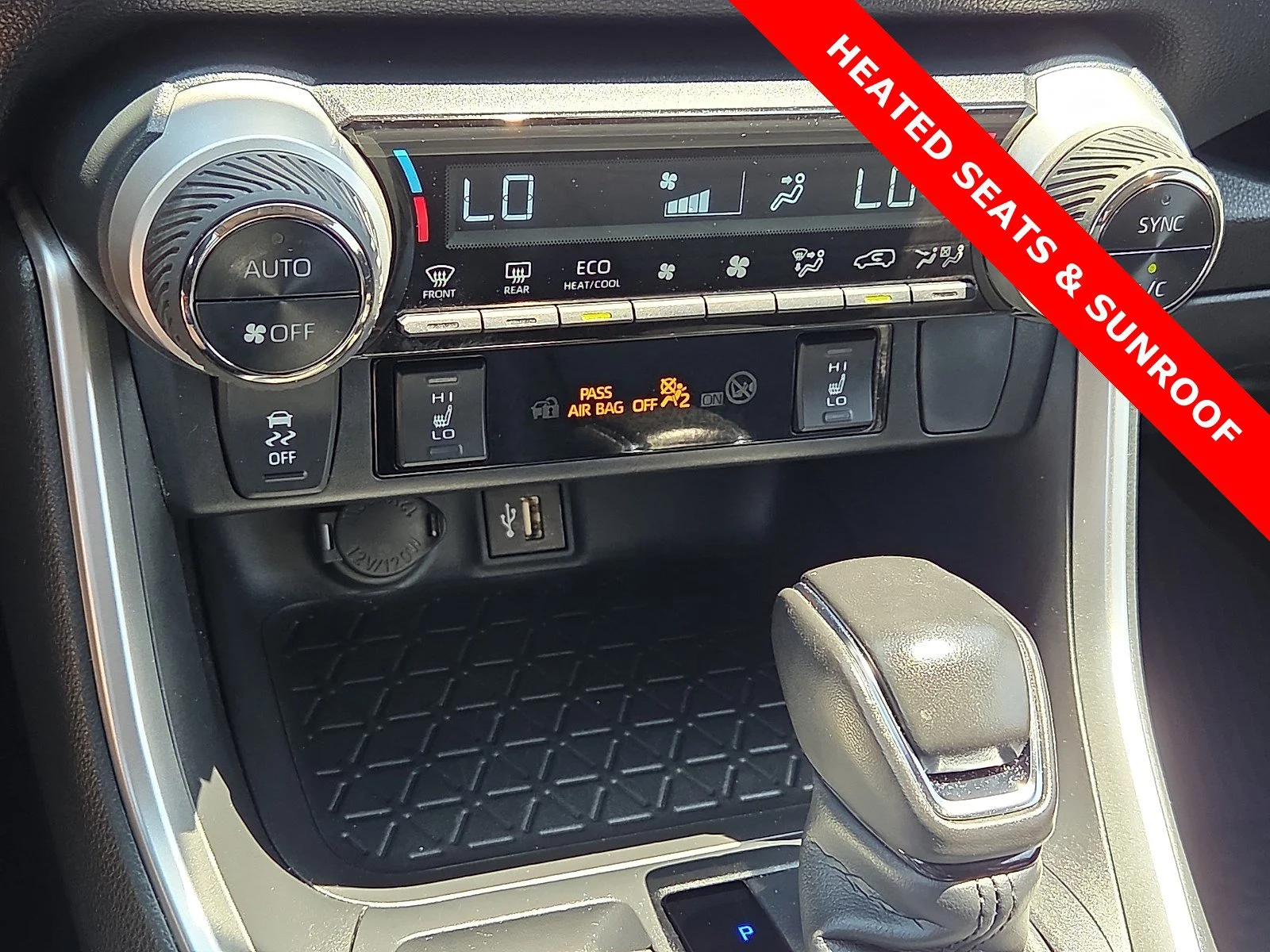 Used 2024 Magnetic Gray Metallic Toyota Hybrid XLE Premium image 19