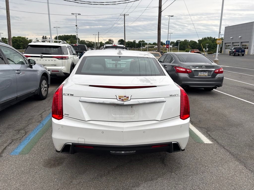 Used 2019 White Cadillac 2.0L Turbo image 10