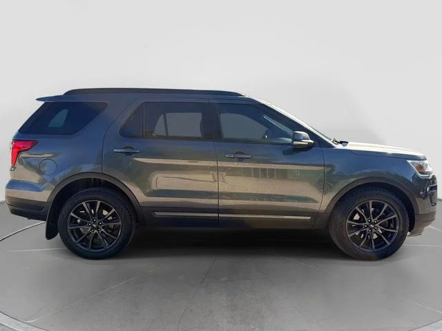 Used 2019 Gray Ford XLT image 8