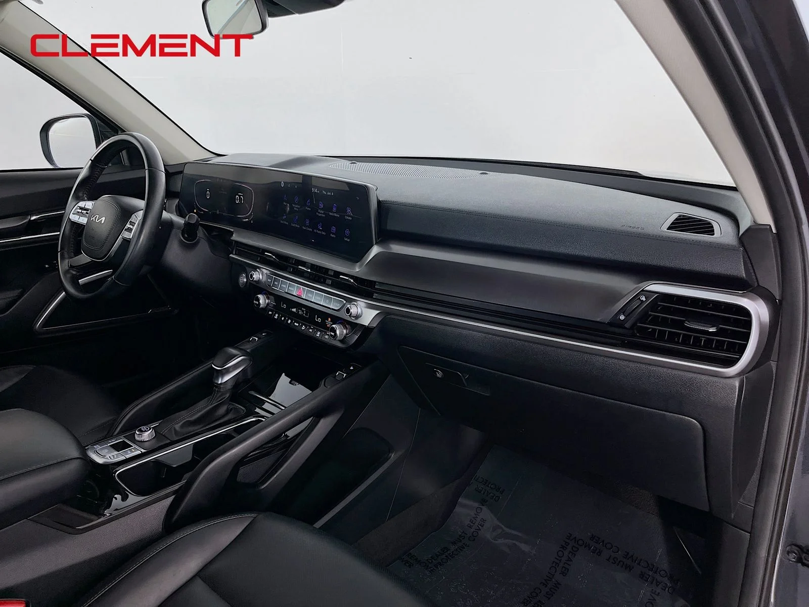 2024 Kia Telluride S - Photo 37